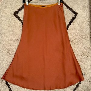Ann Taylor satin finish midi skirt in copper/toffee, size 2.